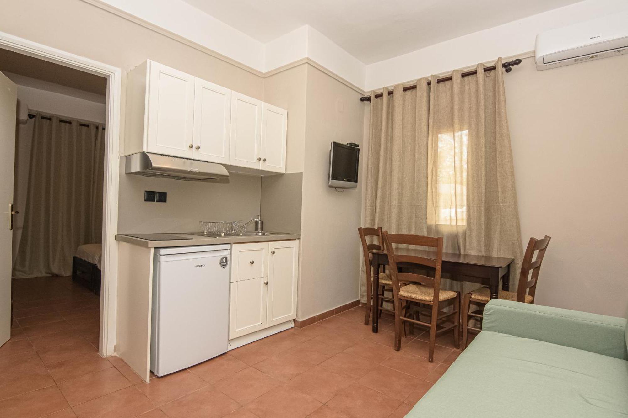 Talos Hotel Apartments Kato Daratso Exterior photo