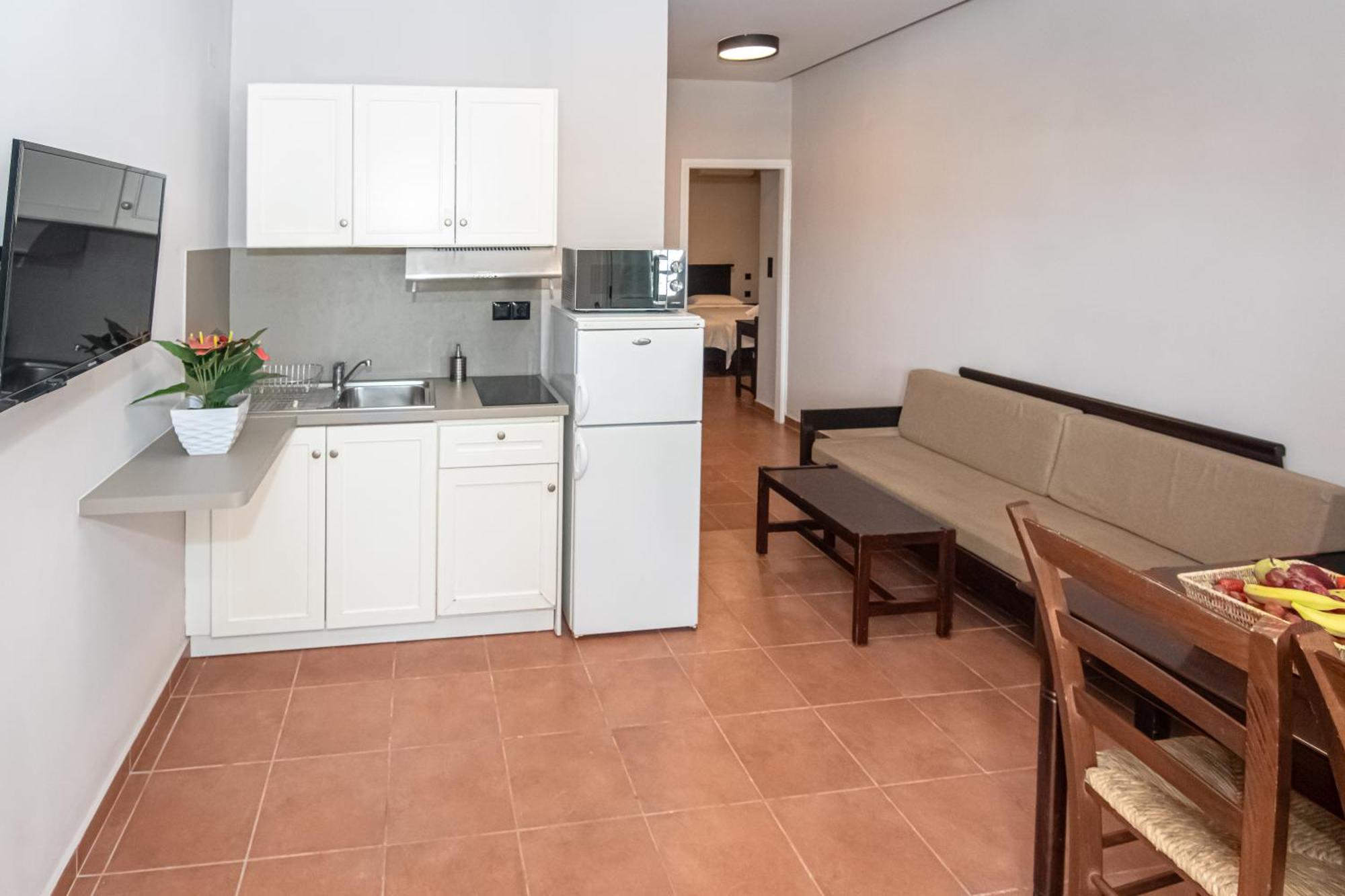 Talos Hotel Apartments Kato Daratso Exterior photo