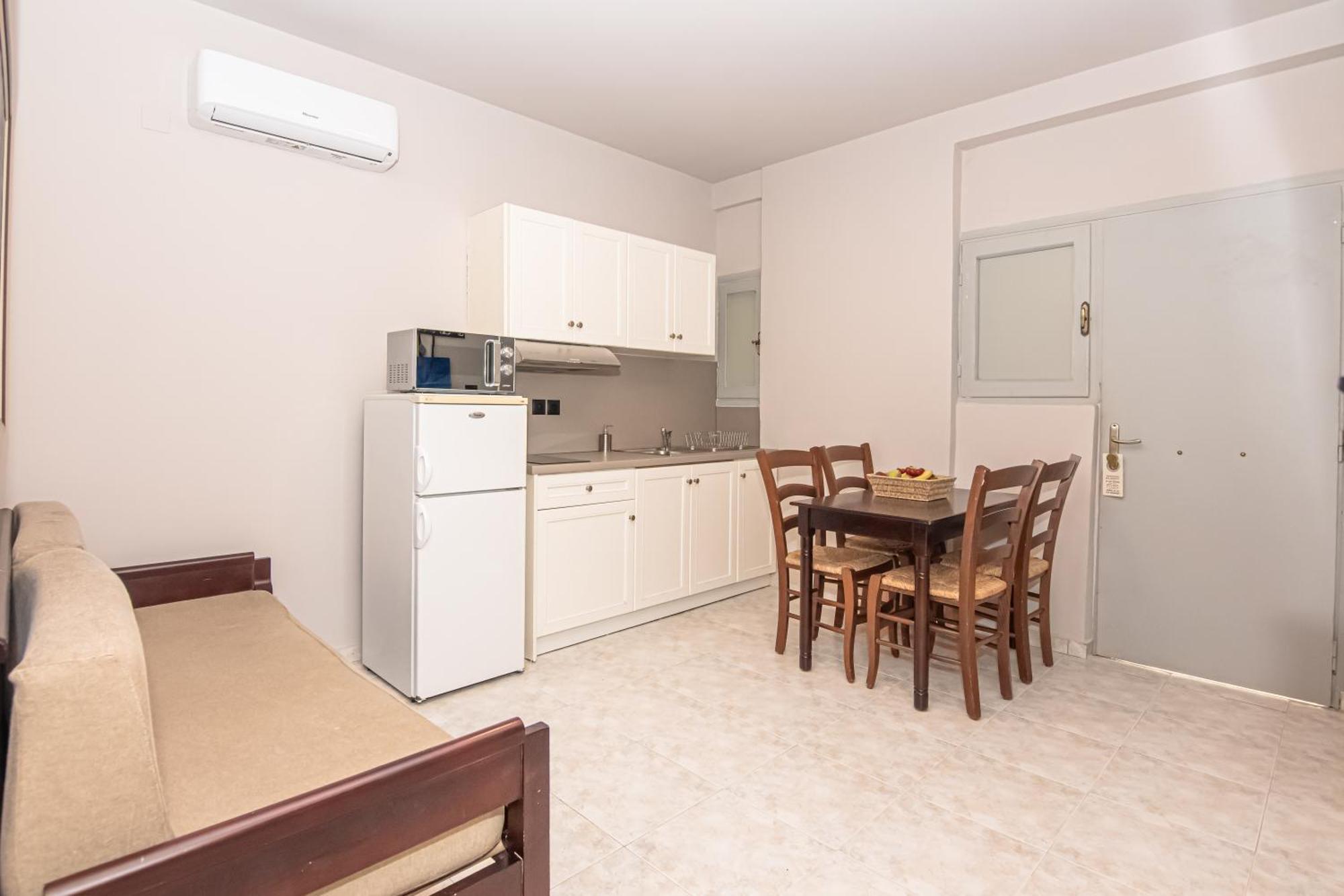 Talos Hotel Apartments Kato Daratso Exterior photo