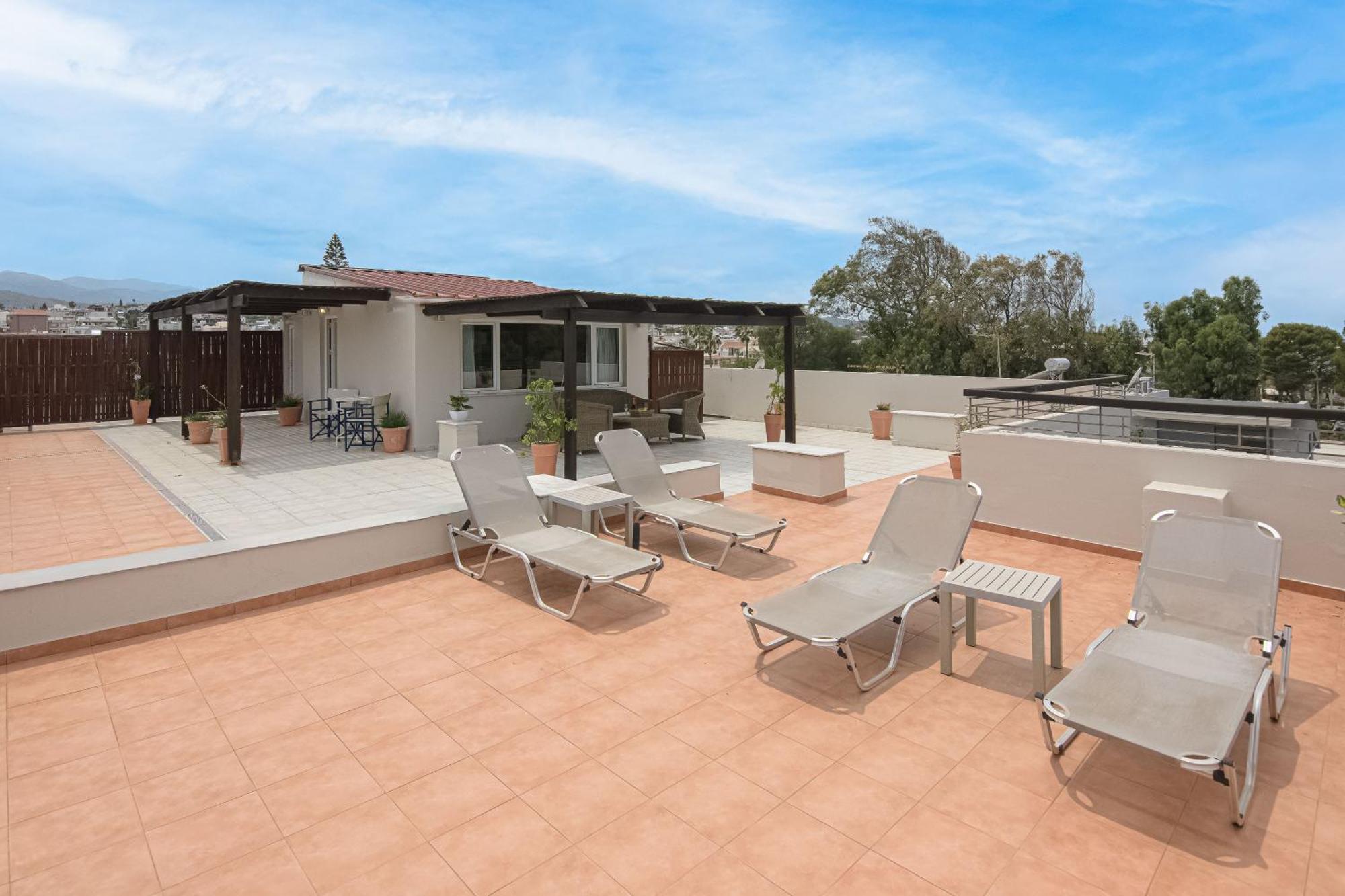 Talos Hotel Apartments Kato Daratso Exterior photo